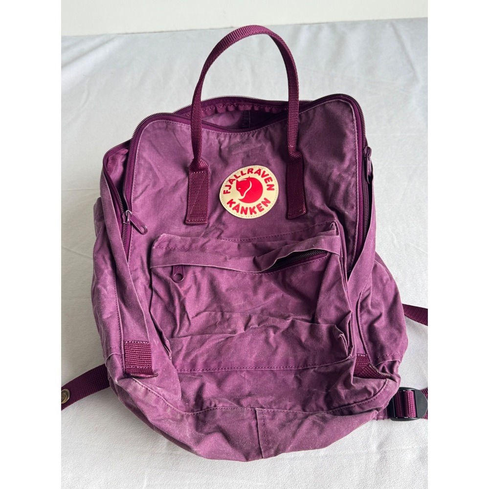 Fjallraven Kanken Classic Purple Backpack Gorpcore Aesthetic hiking outdoor